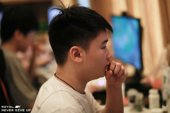 头腾大战再升级 MOBA赛道新格局